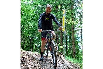 Landesrat Josef Geisler auf Fahrrad